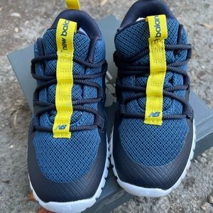 NWT toddler boys size 10 New Balance sneakers